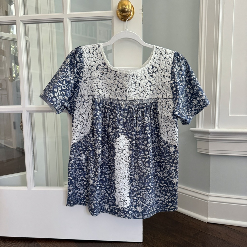 NEW Mi Golondrina Liliana Azul Dainty Blue Floral Specialty Blouse Top sz Small